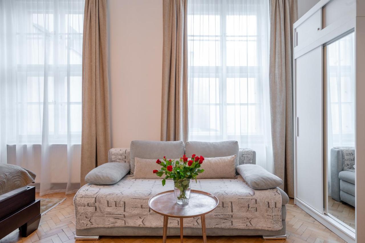 Premium Wenceslas Square Apartments براغ المظهر الخارجي الصورة